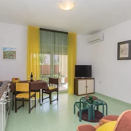 With Parking Space - 26927 Апартаменти